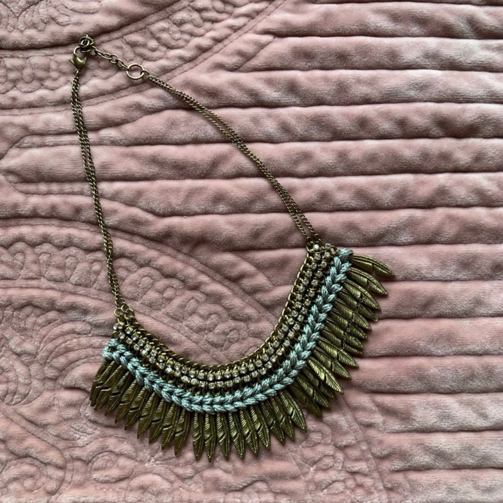 Forever 21 boho gold toned necklace